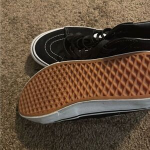 Vans Men's Black and White Skate Sneakers